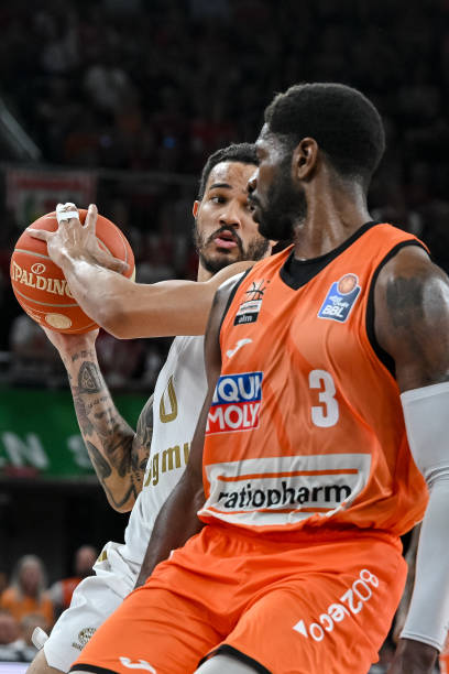 上不容小觑 上不容小觑