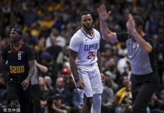 萨克的两个 萨克的两个